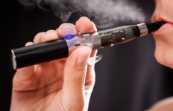 Cigarette électronique : Vapoter est-ce fumer ?